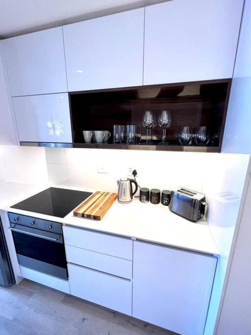 Skyline Views Stylish Studio With Pool, Parking No Load Shedding كيب تاون المظهر الخارجي الصورة